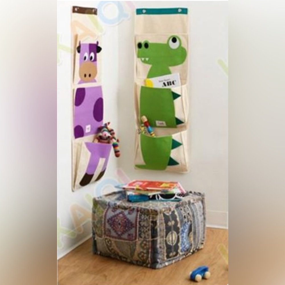 Crocodile Green Sprouts Wall Caddy Organizer books, toys, drawings, diapers etc